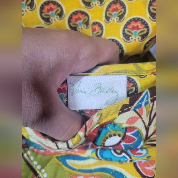 Vera Bradley quilted bag - Picture 3 of 5